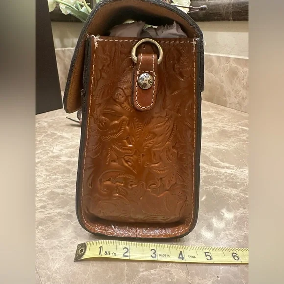 Patricia Nash box set Tooled Claire Satchel and Gela CC Case Florence New in box - Picture 7 of 16